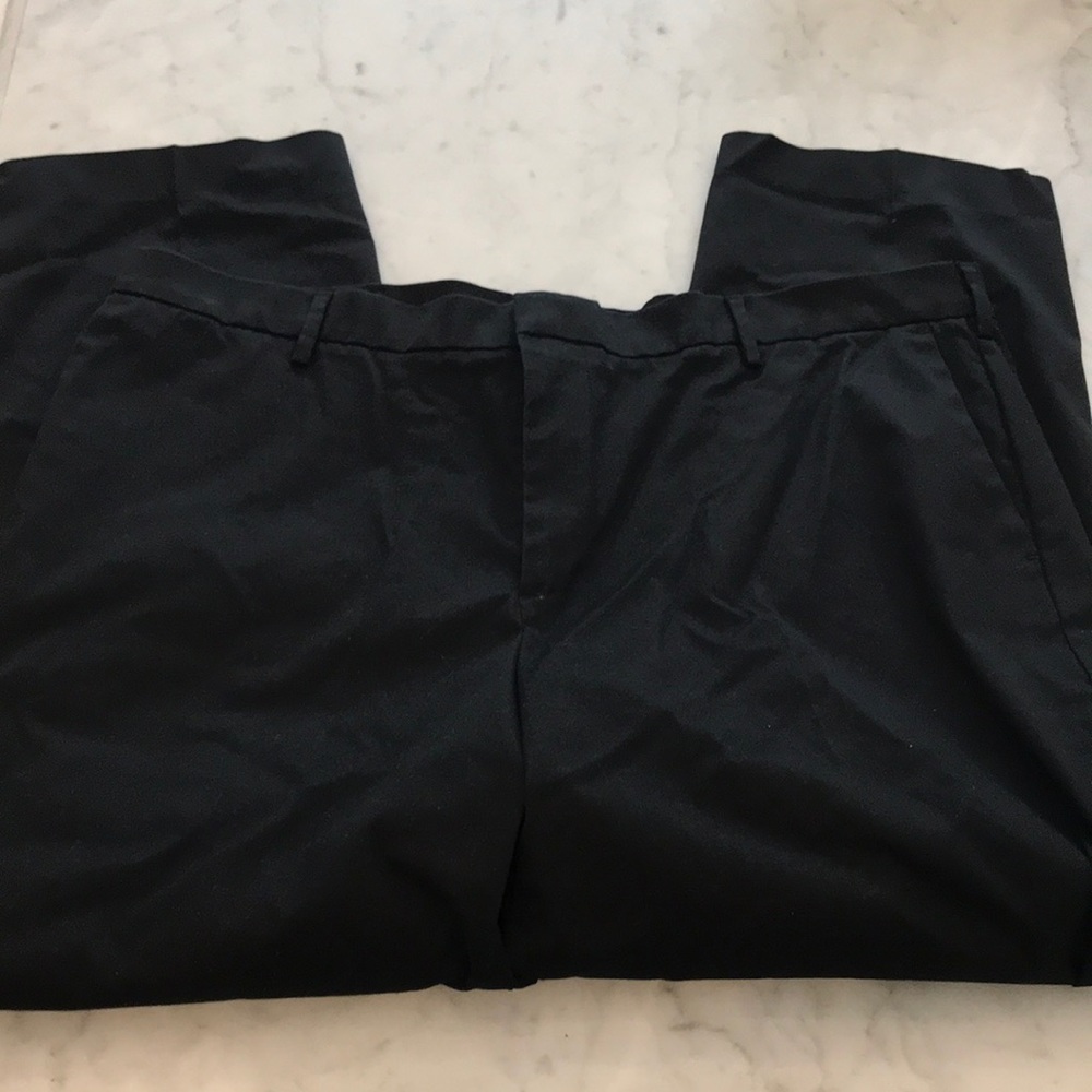 Black Dockers Classic Fit iron free khakis 42x30